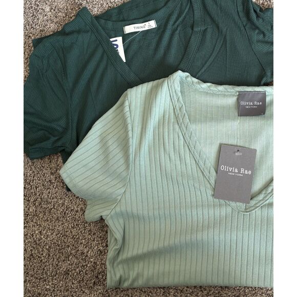 Lot Of 2 Olivia & Rae & Timing V Neck Green Short Sleeve Tee Tops Junior Small - Picture 4 of 4